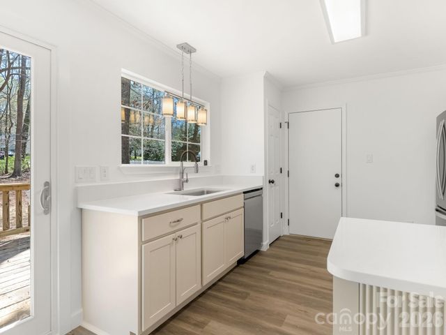 6223 Whitewater Drive, Charlotte, NC 28214