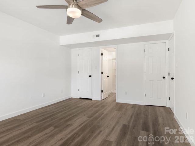 6223 Whitewater Drive, Charlotte, NC 28214