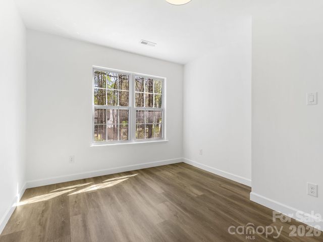 6223 Whitewater Drive, Charlotte, NC 28214