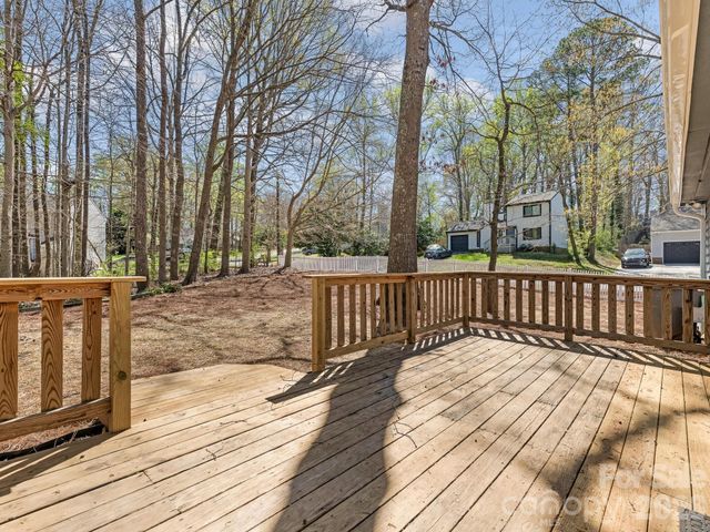 6223 Whitewater Drive, Charlotte, NC 28214