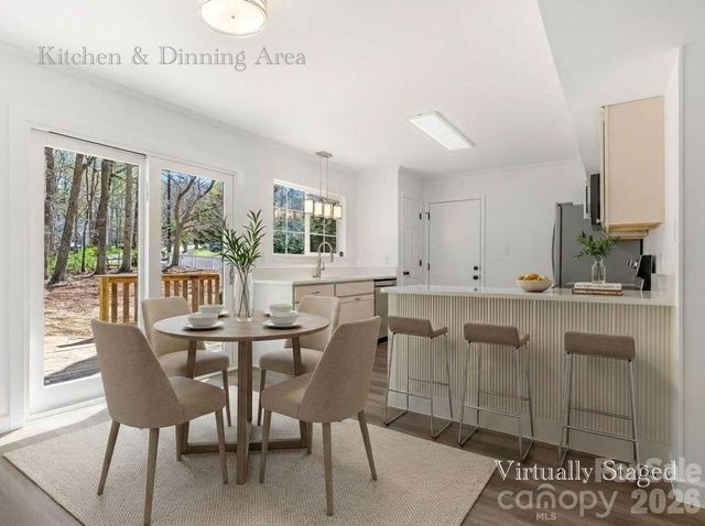 6223 Whitewater Drive, Charlotte, NC 28214