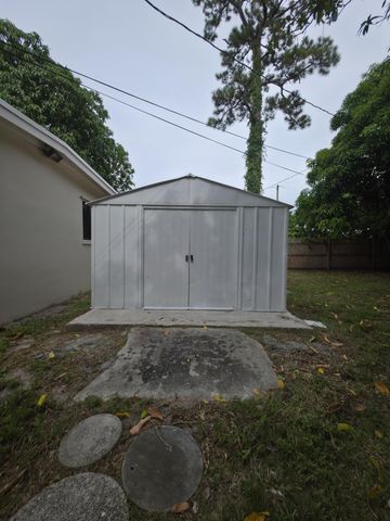 5536 PURDY Lane, West Palm Beach, FL 33415