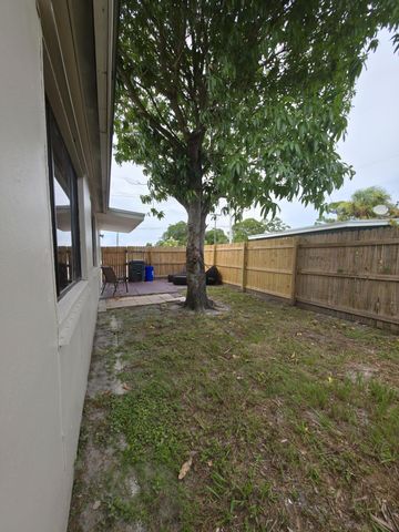 5536 PURDY Lane, West Palm Beach, FL 33415