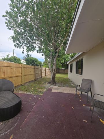 5536 PURDY Lane, West Palm Beach, FL 33415