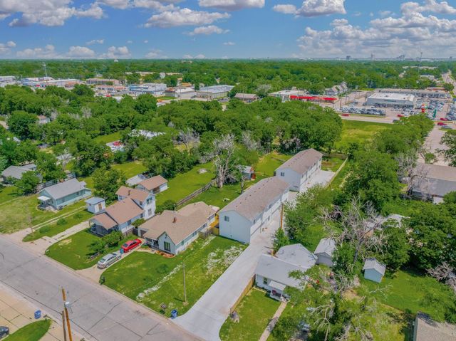 118 N Florence St, Wichita, KS 67212