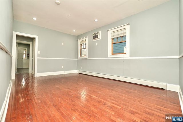 81 Berkeley Avenue, Bloomfield, NJ 07003