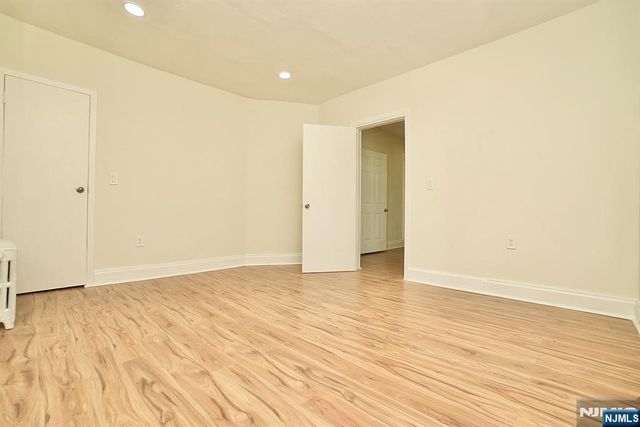 81 Berkeley Avenue, Bloomfield, NJ 07003