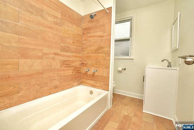 81 Berkeley Avenue, Bloomfield, NJ 07003