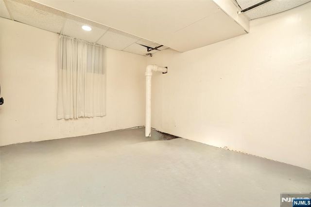 81 Berkeley Avenue, Bloomfield, NJ 07003