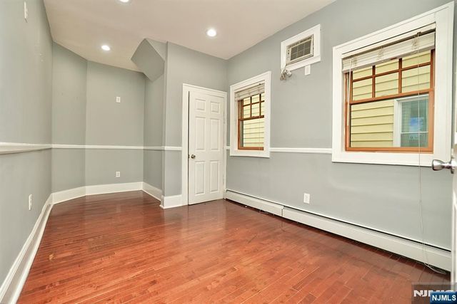 81 Berkeley Avenue, Bloomfield, NJ 07003