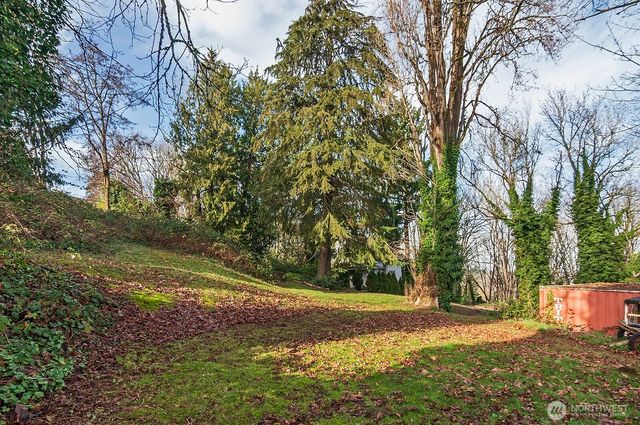 47 xx Mount View Drive S, Seattle, WA 98108