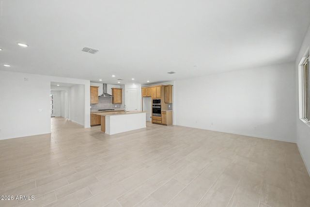 19416 W LOMA Lane, Waddell, AZ 85355
