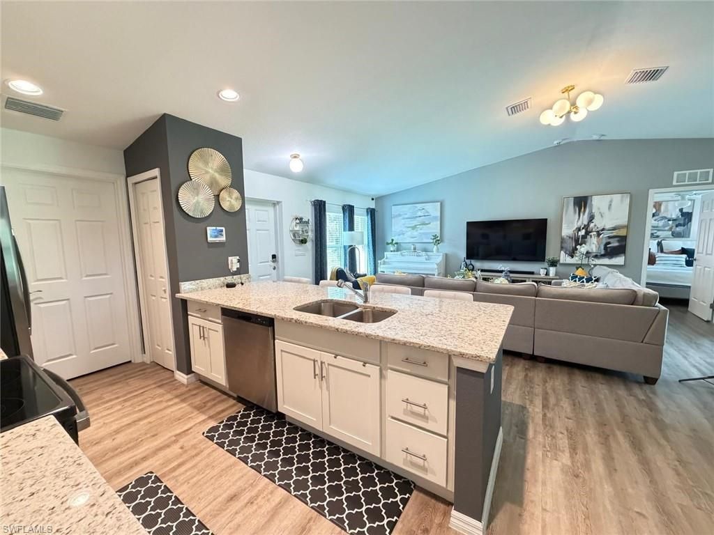 3006 Base CT, LABELLE, FL 33935 — photo 4