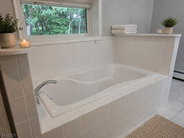 3 Thomas Dr, Independence Twp., NJ 07840