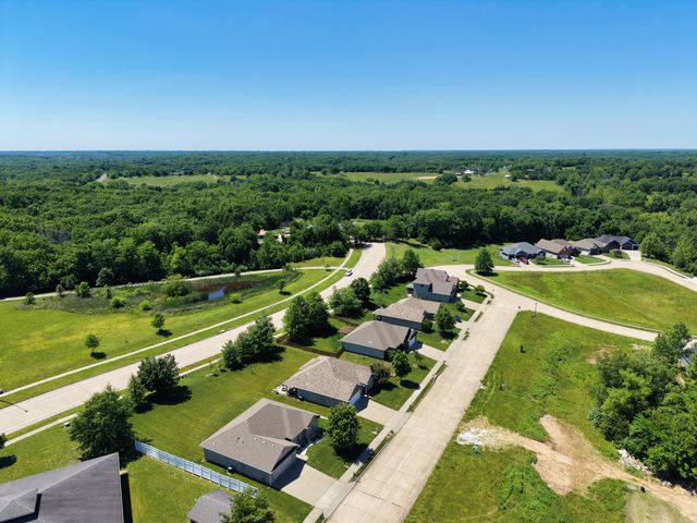 306 CORCORAN DR, Columbia, MO 65202