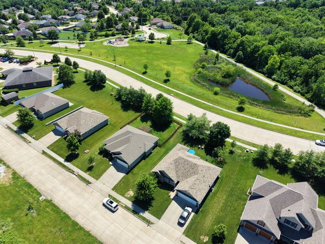 306 CORCORAN DR, Columbia, MO 65202