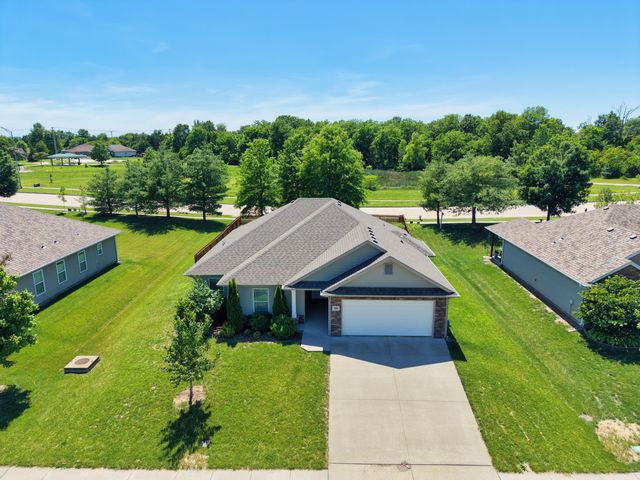 306 CORCORAN DR, Columbia, MO 65202