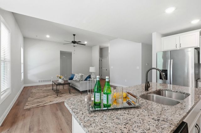 306 CORCORAN DR, Columbia, MO 65202