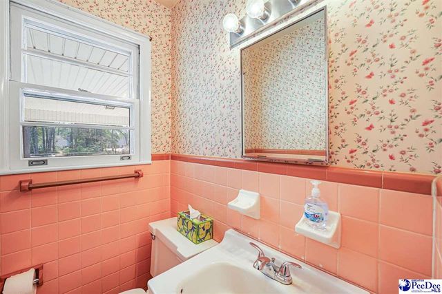 208 Cashua Ferry Rd, Darlington, SC 29532