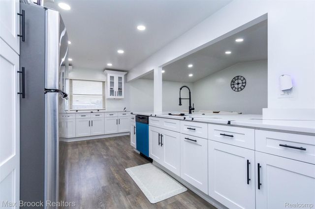 35604 Eastmont Drive, Sterling Heights, MI 48312