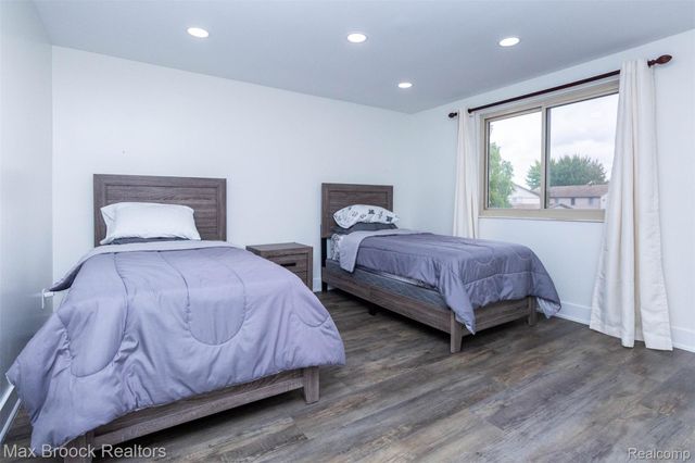35604 Eastmont Drive, Sterling Heights, MI 48312