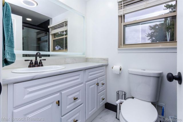 35604 Eastmont Drive, Sterling Heights, MI 48312
