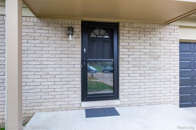 35604 Eastmont Drive, Sterling Heights, MI 48312