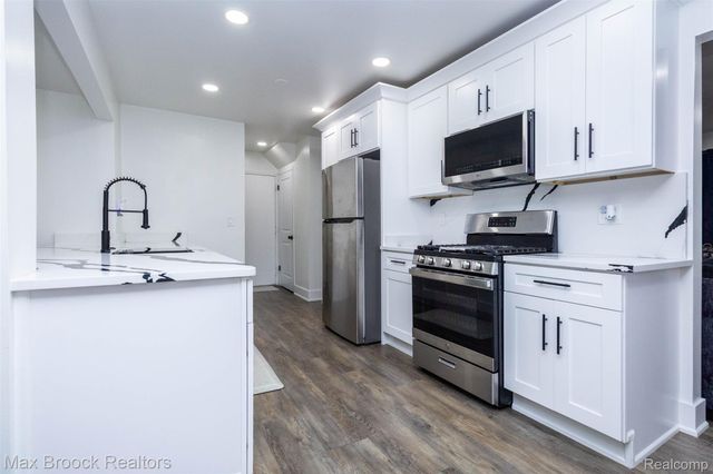 35604 Eastmont Drive, Sterling Heights, MI 48312