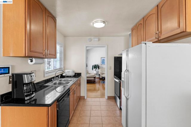 7995 Peachtree Ave, Newark, CA 94560