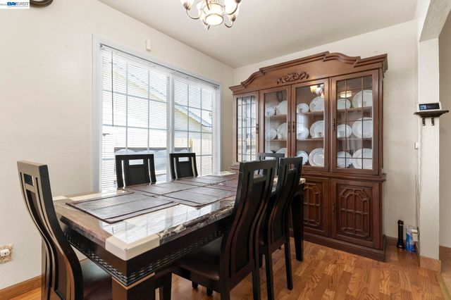 7995 Peachtree Ave, Newark, CA 94560