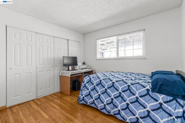 7995 Peachtree Ave, Newark, CA 94560