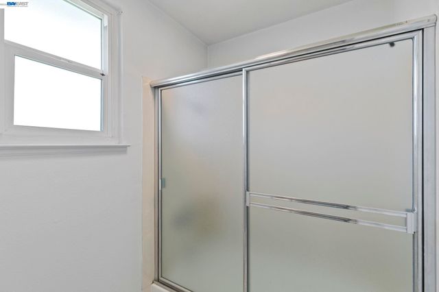 7995 Peachtree Ave, Newark, CA 94560