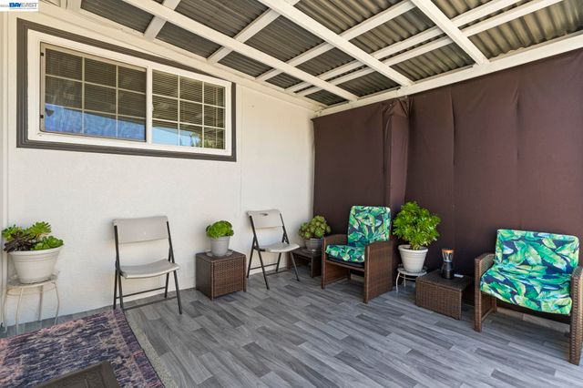 7995 Peachtree Ave, Newark, CA 94560
