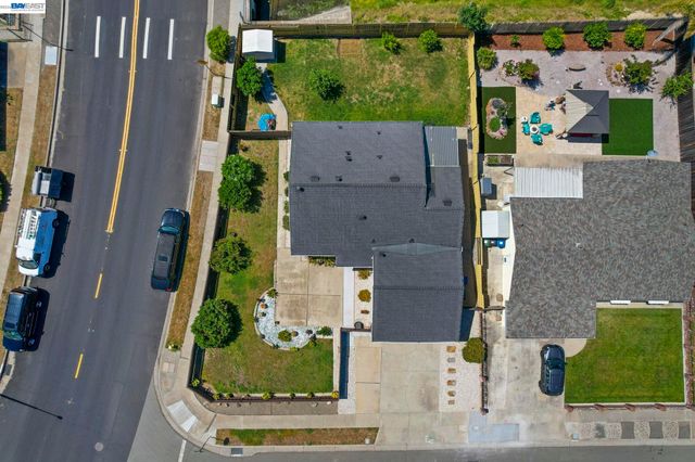 7995 Peachtree Ave, Newark, CA 94560