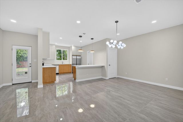 119 Rolston Road, Irving, TX 75060