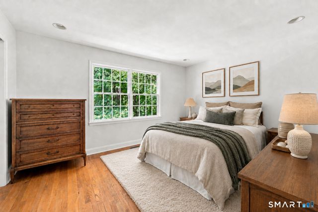 4 Whitewood Road, Newtown, CT 06470
