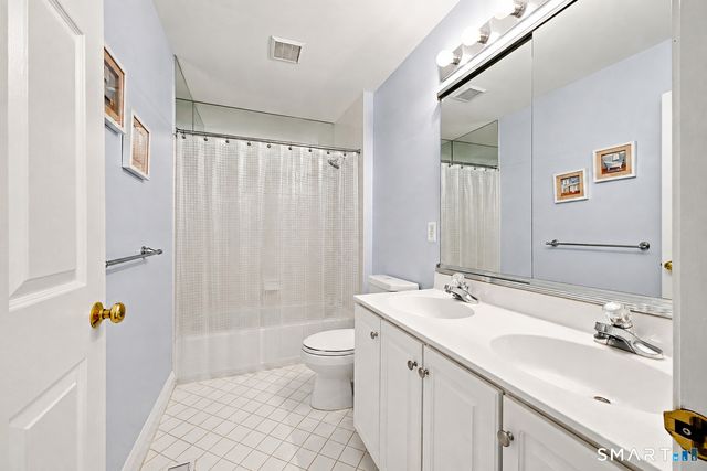 4 Whitewood Road, Newtown, CT 06470