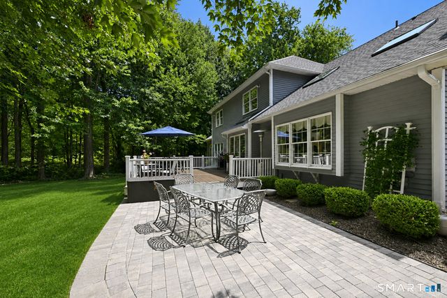 4 Whitewood Road, Newtown, CT 06470