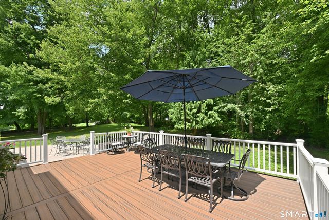 4 Whitewood Road, Newtown, CT 06470