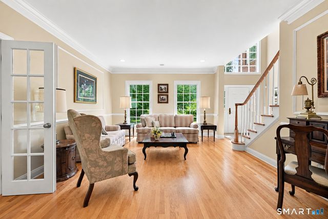 4 Whitewood Road, Newtown, CT 06470