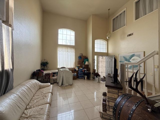 2036 Picasso Way, Stockton, CA 95206