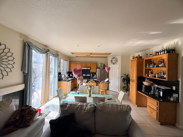 2036 Picasso Way, Stockton, CA 95206