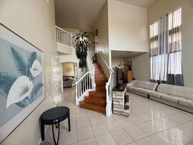 2036 Picasso Way, Stockton, CA 95206