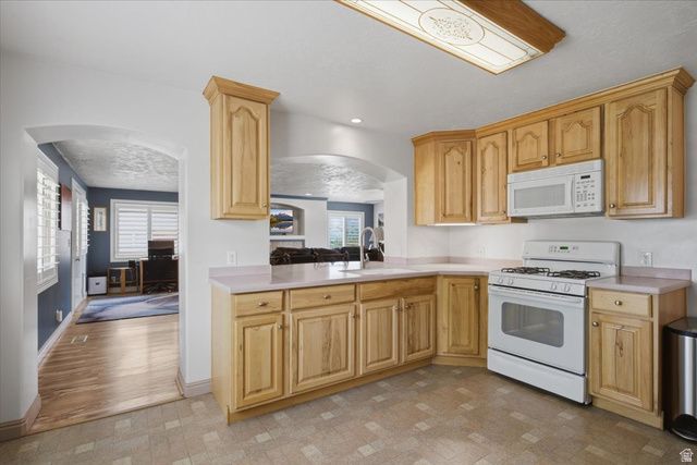 4895 BEN LOMOND AVE, South Ogden, UT 84403