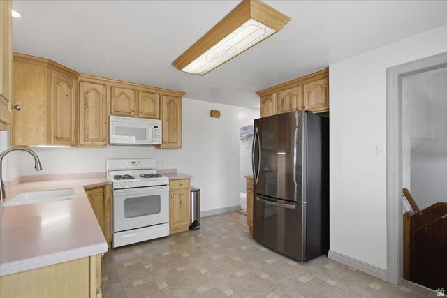 4895 BEN LOMOND AVE, South Ogden, UT 84403