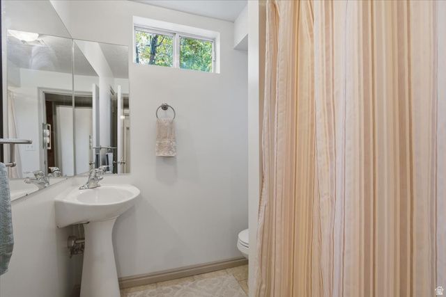4895 BEN LOMOND AVE, South Ogden, UT 84403