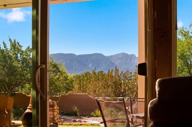 14 Sage Hill Drive, Placitas, NM 87043