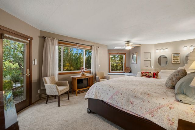 14 Sage Hill Drive, Placitas, NM 87043