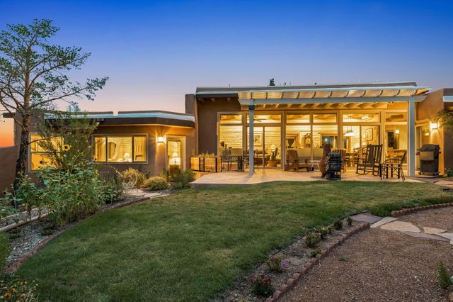 14 Sage Hill Drive, Placitas, NM 87043