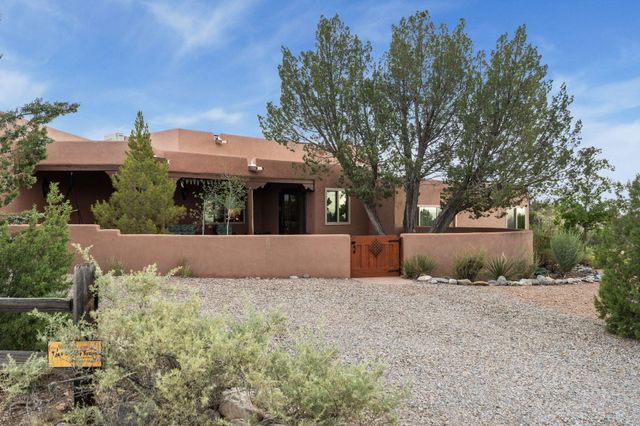 14 Sage Hill Drive, Placitas, NM 87043